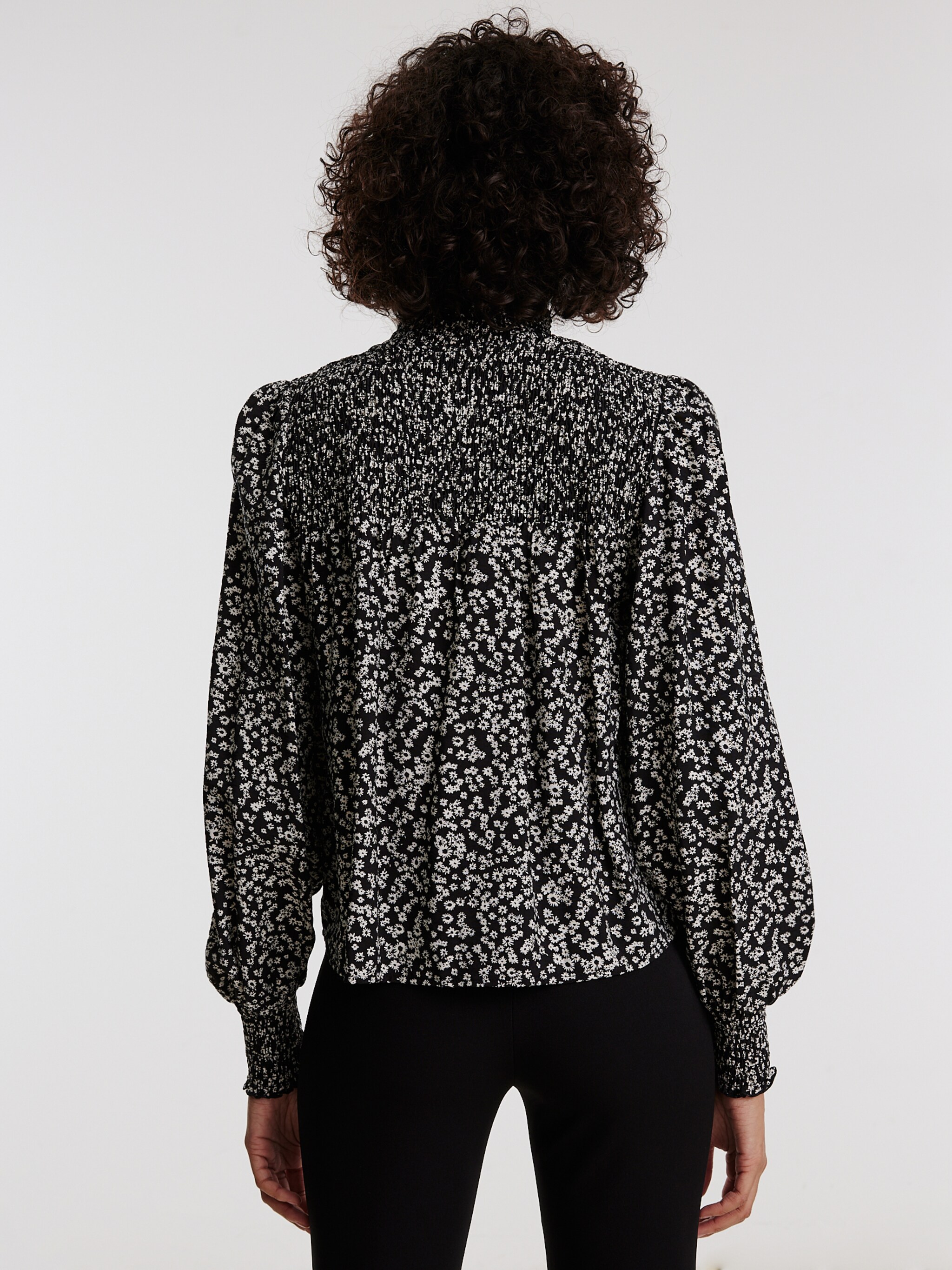 EDITED Produkter Bluse 'Gabriel' sort