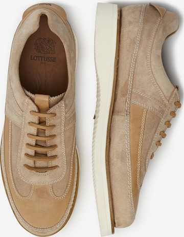 LOTTUSSE Slip On 'Deportivo Cordones' in Beige