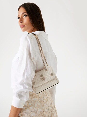 GUESS Schoudertas 'Everlee' in Wit