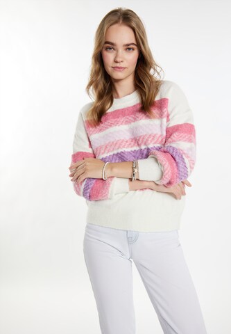 IZIA Sweater in White: front