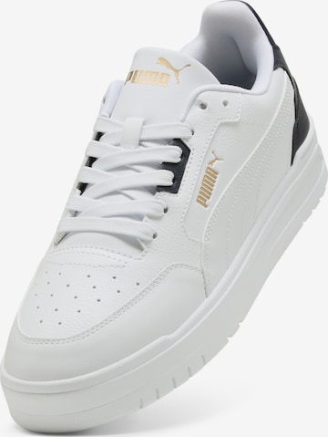 PUMA Sneakers in White: front