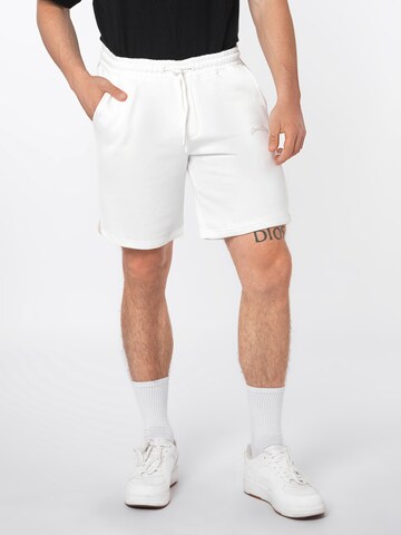 Sublevel Regular Pants in White: front