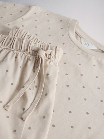 The Set Shorty in Beige