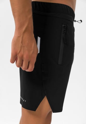 Regular Pantalon de sport MOROTAI en noir