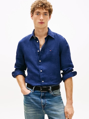 TOMMY HILFIGER Regular Fit Hemd in Blau: Vorderseite
