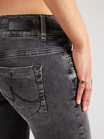 Skinny Jeans di LTB in grigio