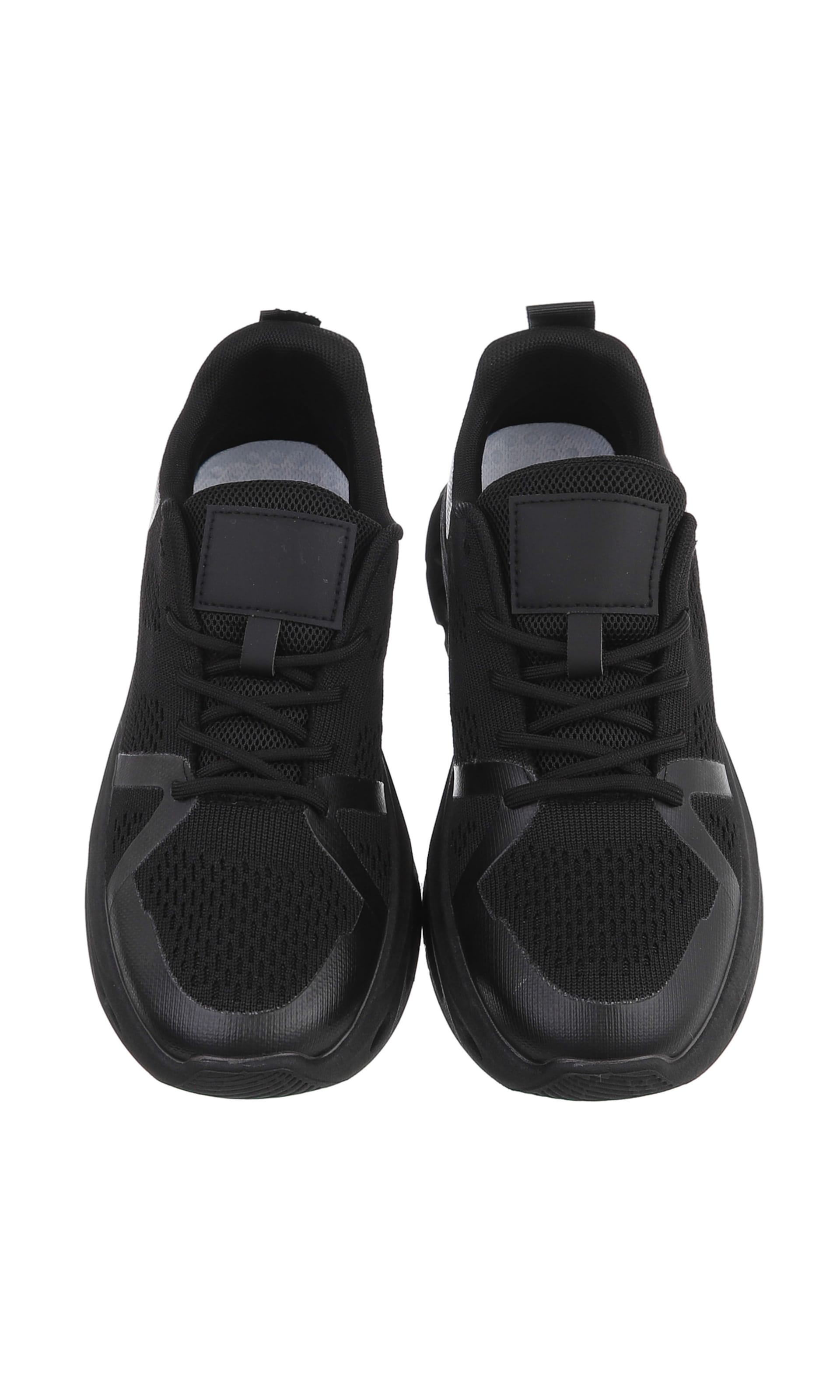 CoolWalk Sneakers in Black
