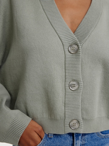 Cardigan 'Etta' EDITED en vert