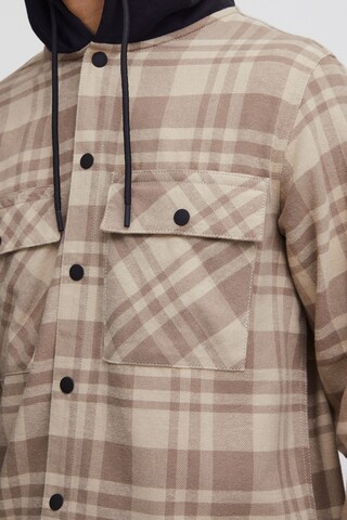 Coupe regular Veste mi-saison 'Zachary ' !Solid en beige