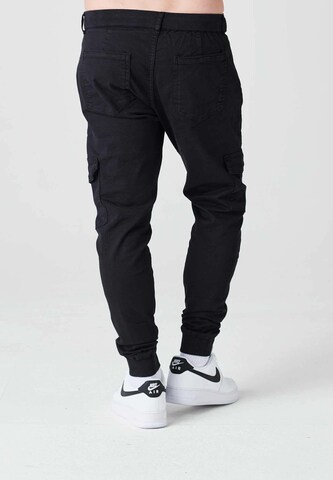 2Y Premium Tapered Cargo Pants in Black