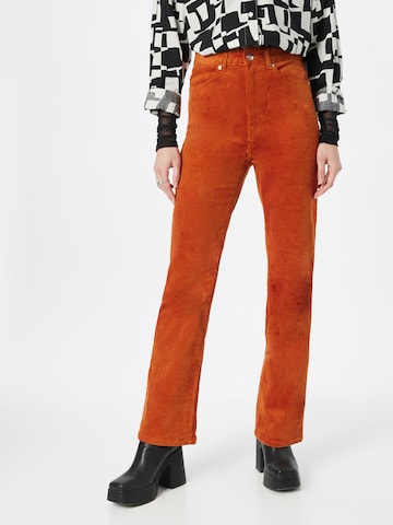 Monki Regular Pants in Orange: front