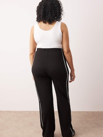 regular Pantaloni di Trendyol Curve in nero