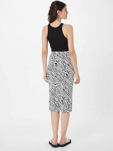 Parallel Lines Skirt in Black