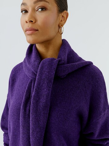 OUI Scarf in Purple: front