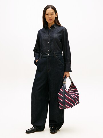 TOMMY HILFIGER Schultertasche in Schwarz: Vorderseite