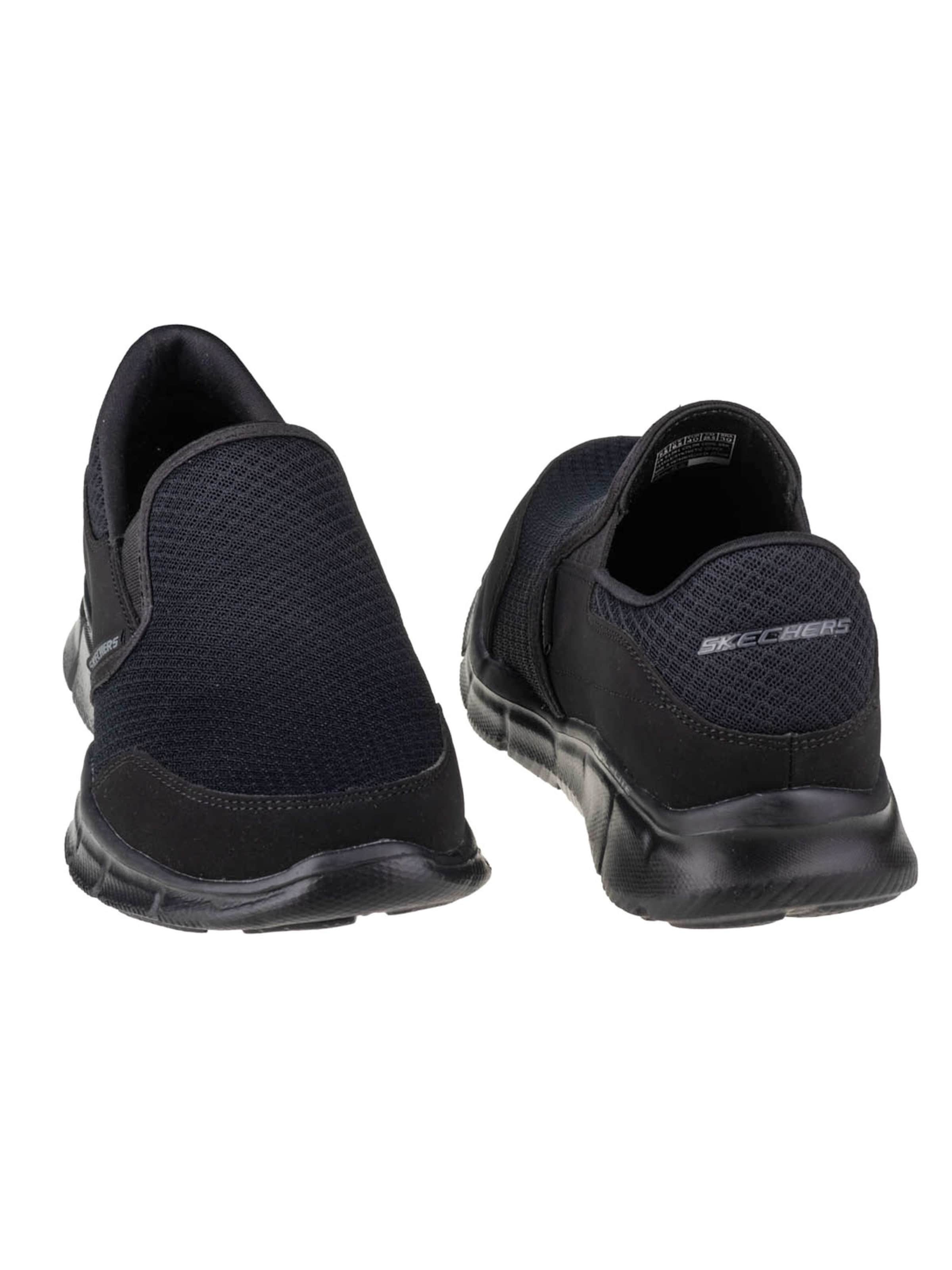 SKECHERS Classic Flats 'Equalizer' in Black
