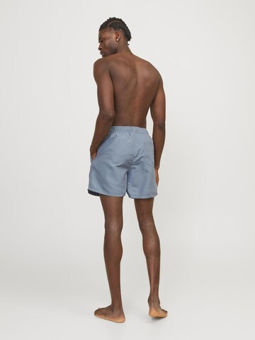 JACK & JONES Badeshorts i blå