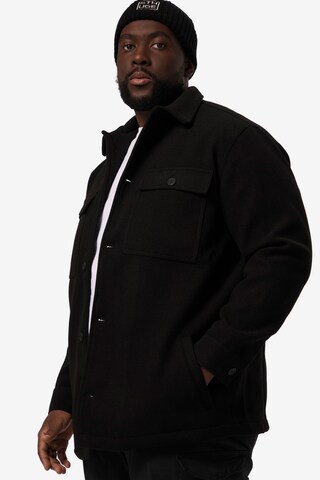 STHUGE Between-Season Jacket in Black: front