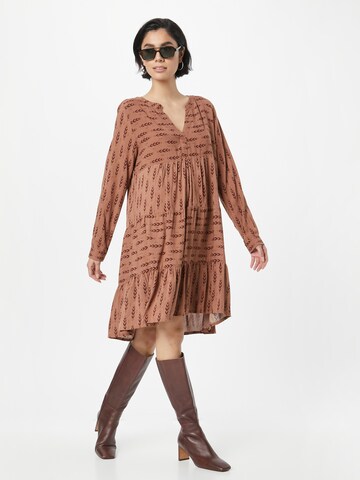 Robe Sublevel en marron