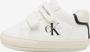 balta Calvin Klein Jeans Sportbačiai 'JEAN': priekis