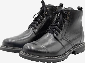 DreiMaster Vintage Lace-Up Boots in Black