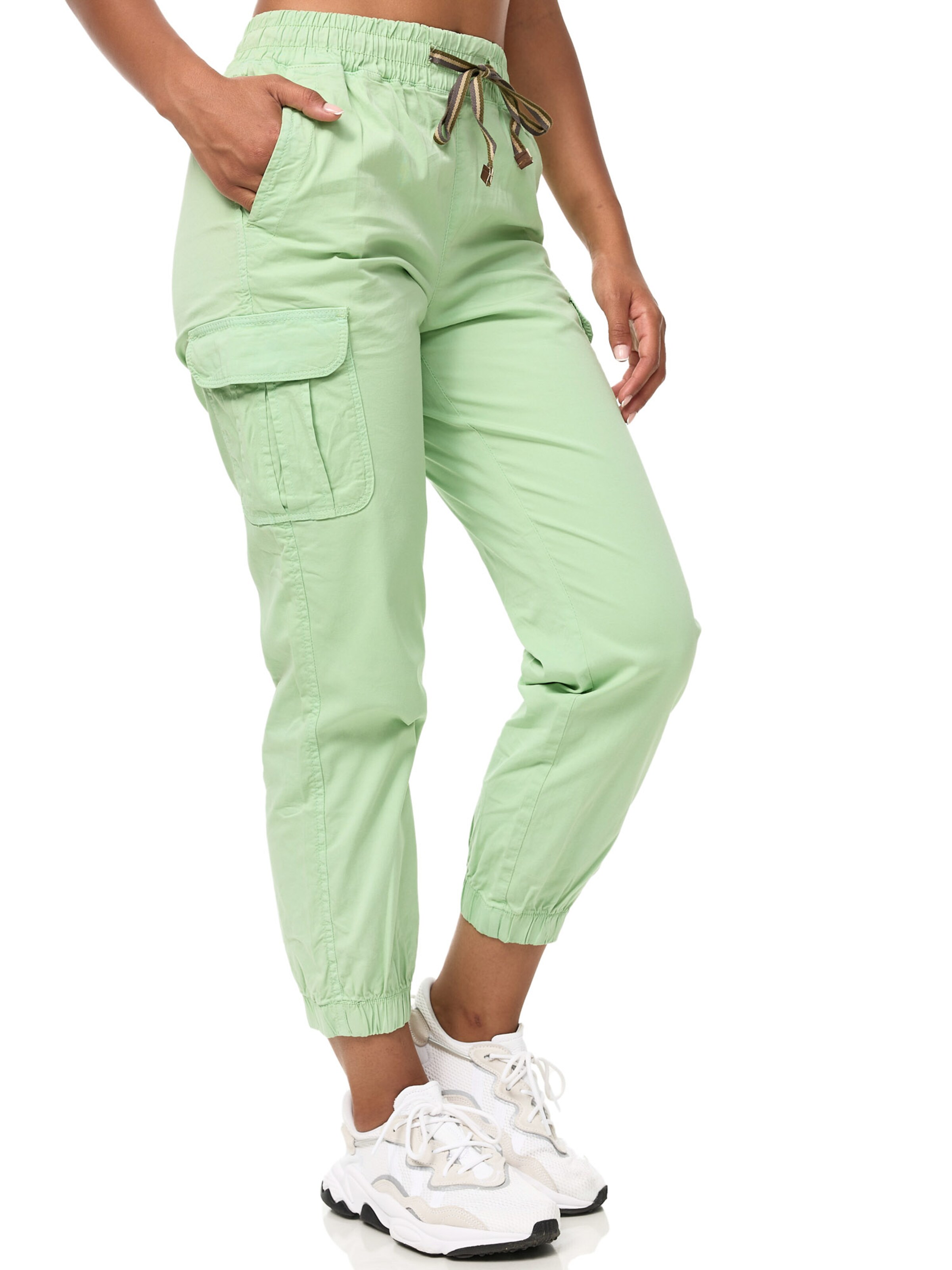 Tazzio - Tapered Pantalón cargo 'F600' en verde