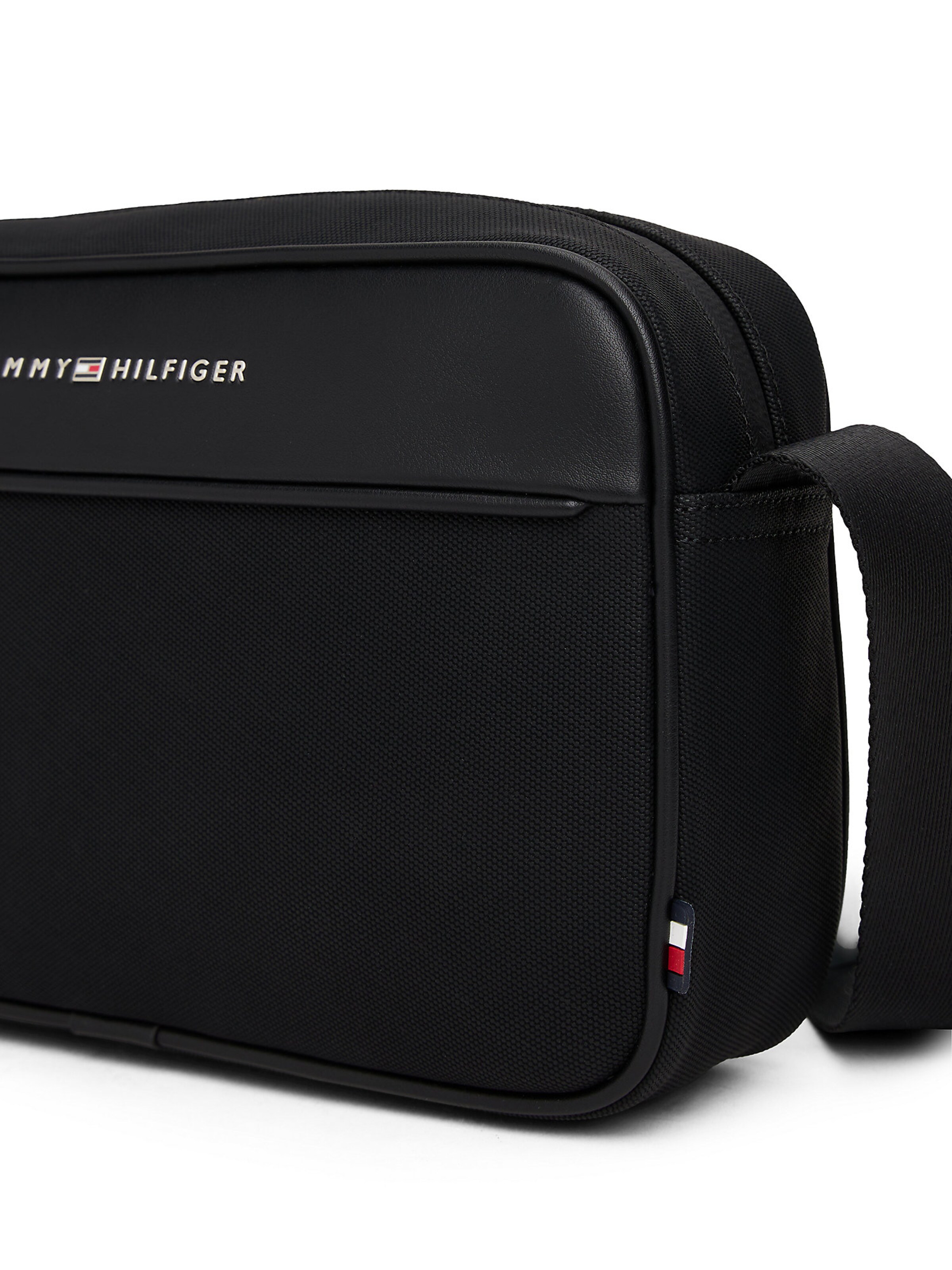 TOMMY HILFIGER Crossbody bag in Black