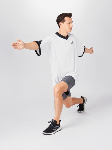 ADIDAS PERFORMANCERegular Fit Tehnička sportska majica 'Urban Foot' - bijela boja