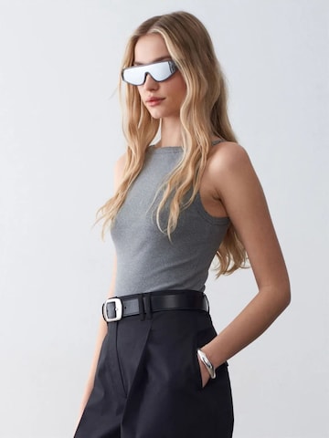 Dilvin Top in Grau