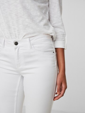 VERO MODA Skinny Jeansy 'Seven' w kolorze biały