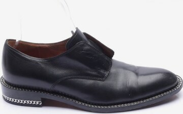 Givenchy Flats & Loafers in 42 in Black: front