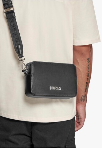 Dropsize Чанта за през рамо тип преметка 'Eessentials' в черно