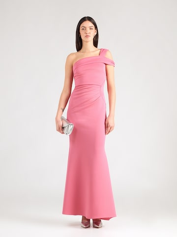 Rochie de seară de la Lipsy pe roz: față