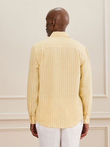 Coupe regular Chemise Next en jaune