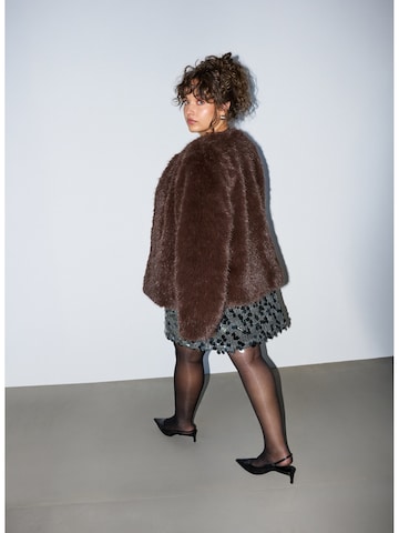 Giacca di mezza stagione 'MFurry' di Zizzi in marrone