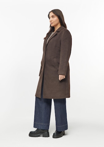 Manteau mi-saison s.Oliver en marron : sur le côté