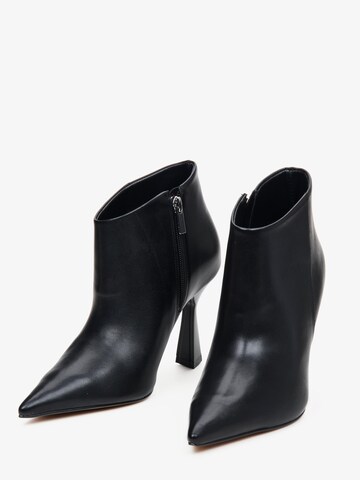 Estro Ankle Boots '613004'‌ in Schwarz