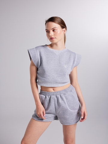 HOLLY LOLLY Loosefit Kalhoty – šedá