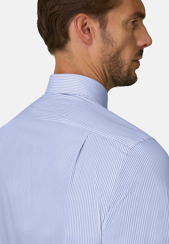 Coupe regular Chemise Boggi Milano en bleu : sur le côté