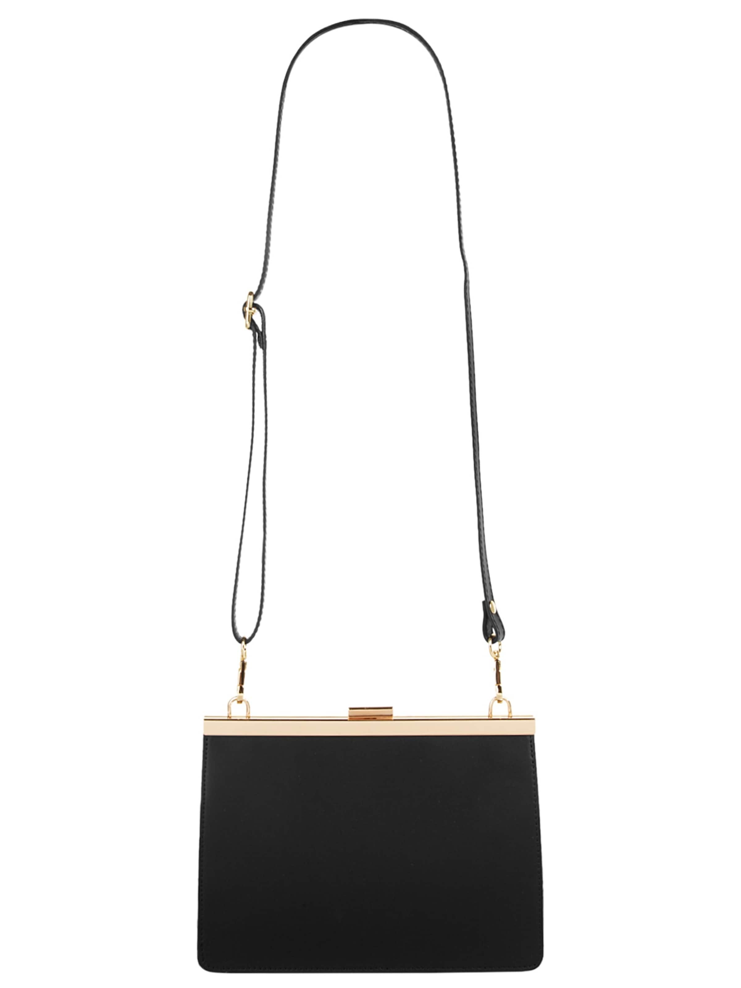 Cluty Crossbody Bag in Black