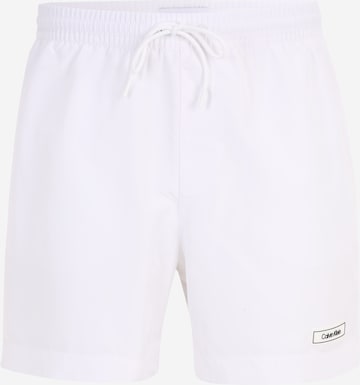 Calvin Klein Swimwear Badshorts i vit: framsida