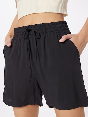 b.young - Loosefit Pantalón 'JOELLA' en negro