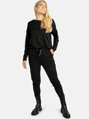 Liberte Essentiel Toppi ' ALMA ' värissä musta