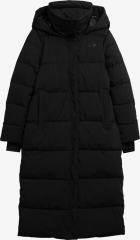 4F Winter Coat in Black: front