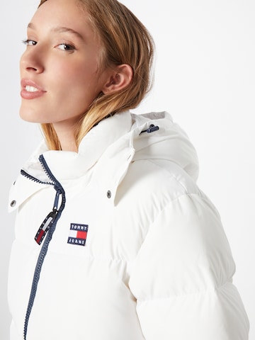 Tommy Jeans Winter Jacket 'Alaska' in White