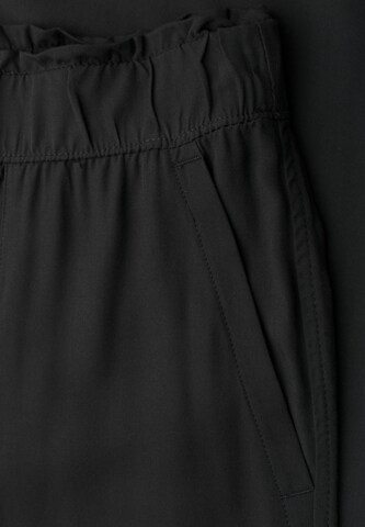 Street One Studio Loosefit Hose in Schwarz