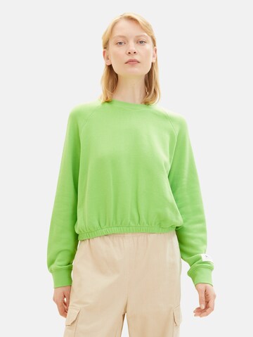 TOM TAILOR DENIM Sweatshirt in Groen: voorkant