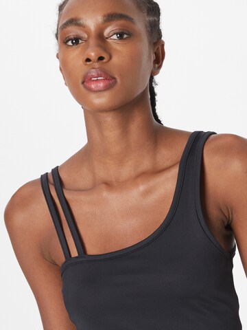 ABOUT YOU Sports Top 'Verena' in Black