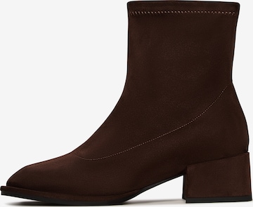 Bottines CESARE GASPARI en marron : devant