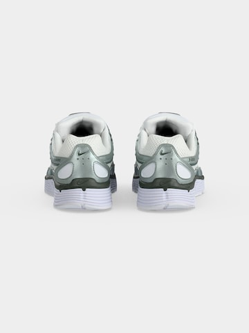 Nike Sportswear - Sapatilhas baixas 'P-6000' em branco